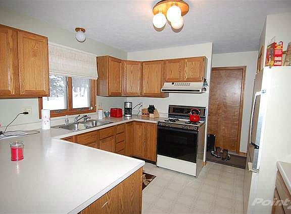 4th image of 6388 Berkshire Ln