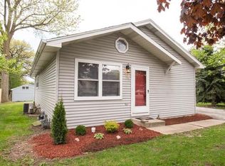 3335 N Lewis Ave, Waukegan, IL 60087