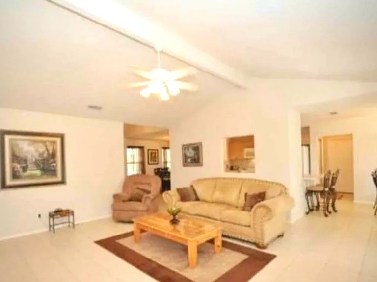 9008 Gainsborough Dr — Photo 5