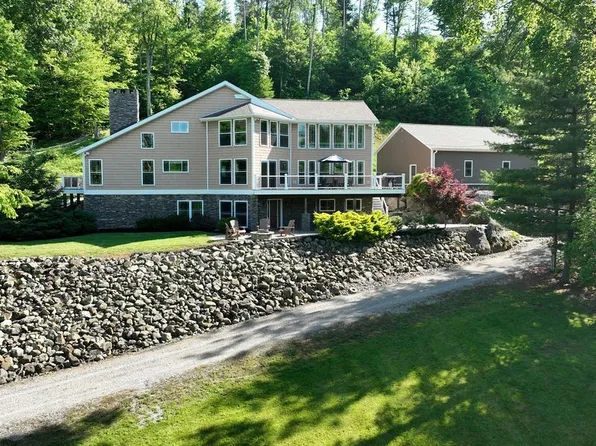 5234 Ribbon Rd SW, Bowerston, OH 44695