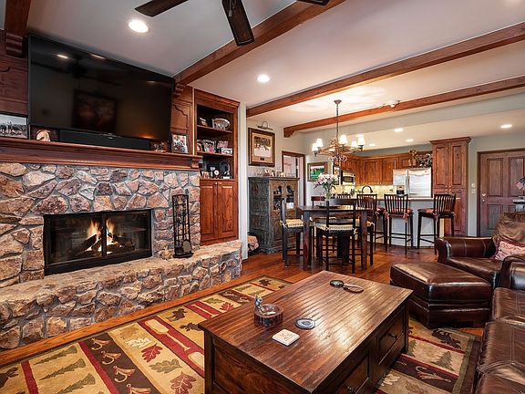 2nd image of 600 Sawatch Dr #105