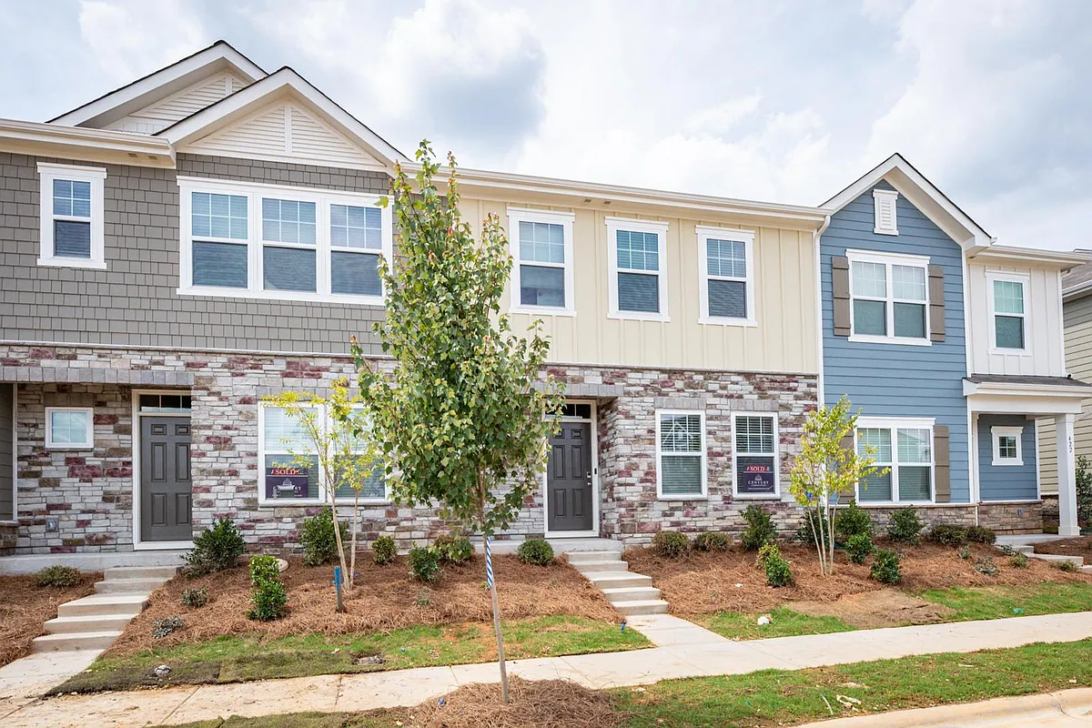 Building Photo - 426 Sagecroft Ln