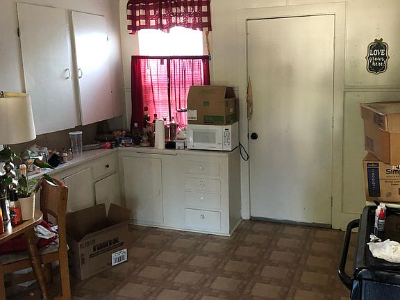 5th image of 206 S Seymour St