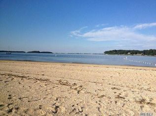 1530 Fleetwood Rd, Cutchogue, NY 11935