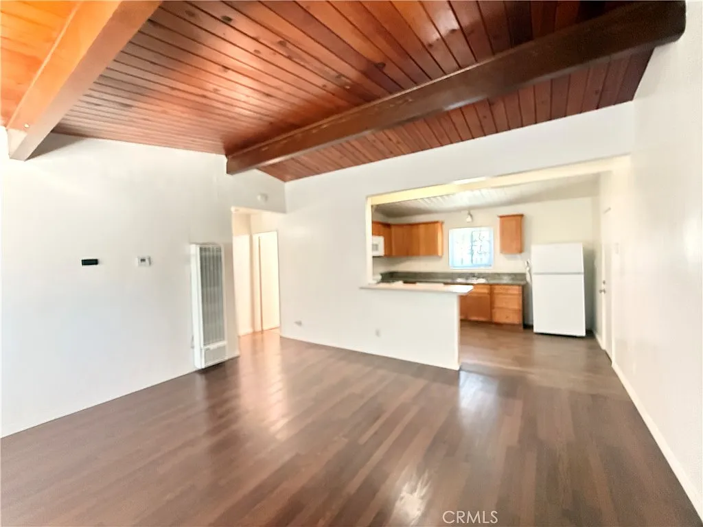 2 bed, 725 sqft, $1,650 — Photo 3