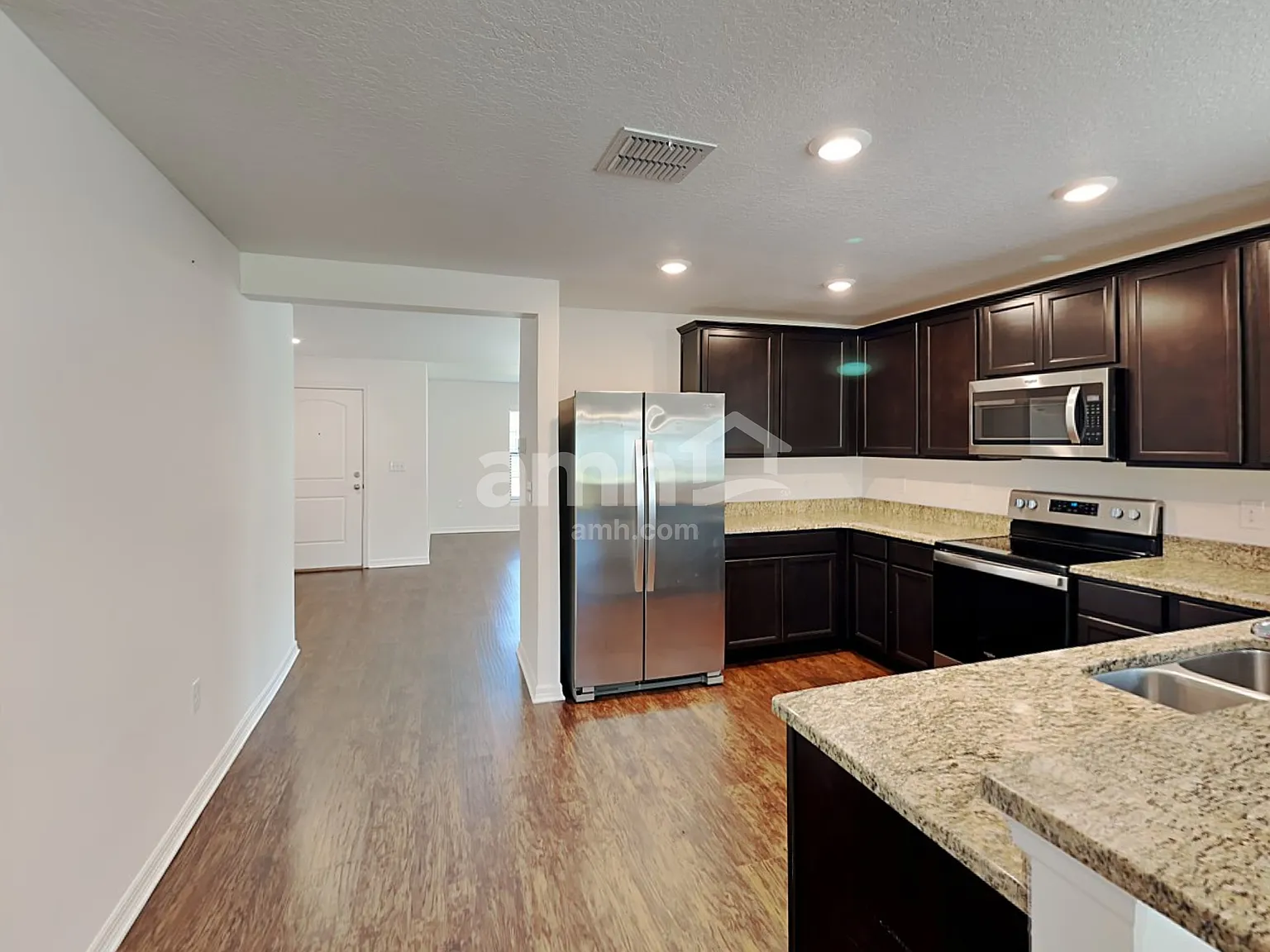 4 bed, 2.0 bath, 1851 sqft, $2,225 — Photo 3