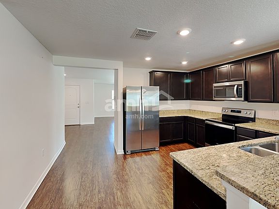 3rd image of 1120 Brenton Leaf Dr