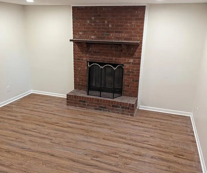 485 Woodview Dr — Photo 8