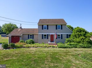 6811 W Elizabethtown Rd, Manheim, PA 17545