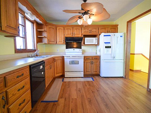 5th image of 1906 Winona Cir