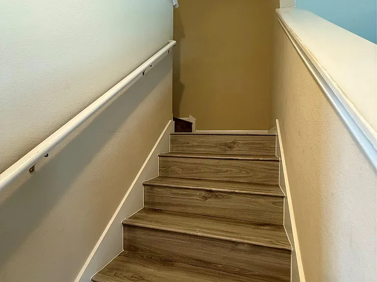 503 Libani Ln — Photo 17
