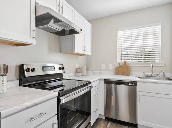 100 Oglethorpe Dr #106