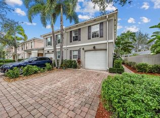 5489 Cove Cir #94, Naples, FL 34119