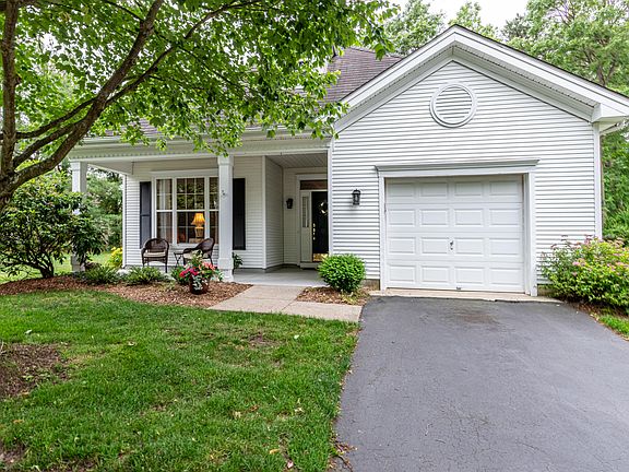 3rd image of 11 Fernlands Ct