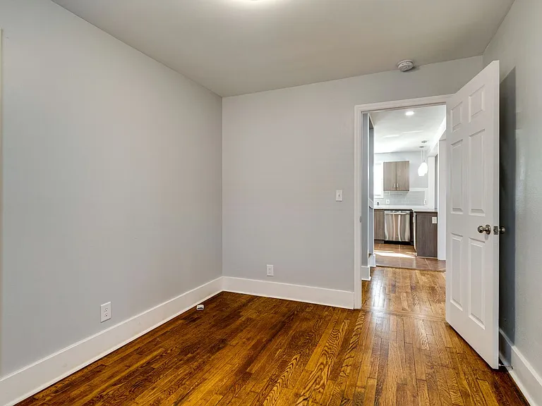 819 E Meade Ave — Photo 28