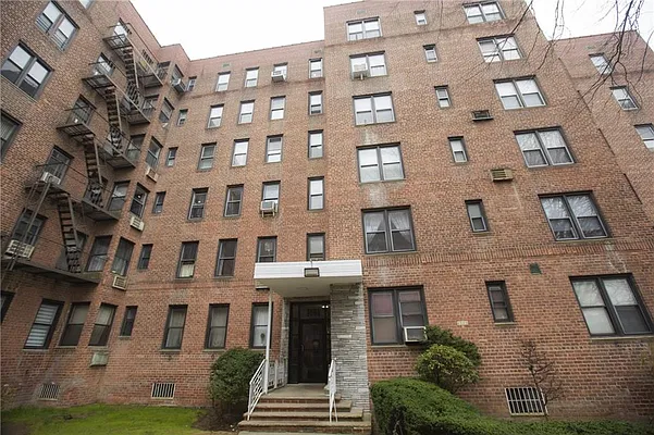Sold by Remax Edge | media 1