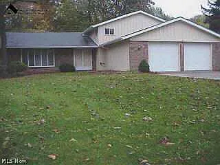 14921 Sherwood Dr photo 1