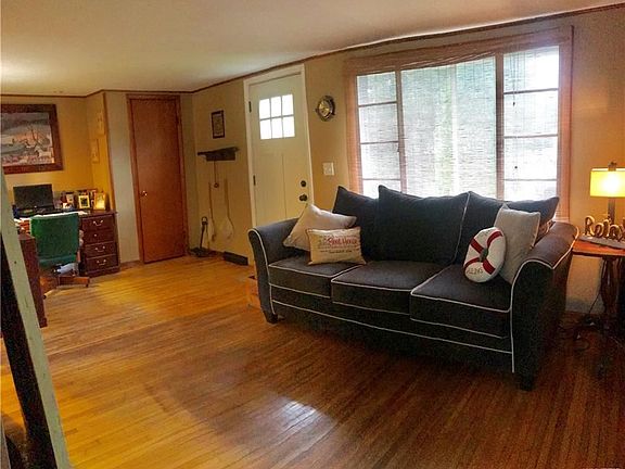5th image of 8457 East Ave