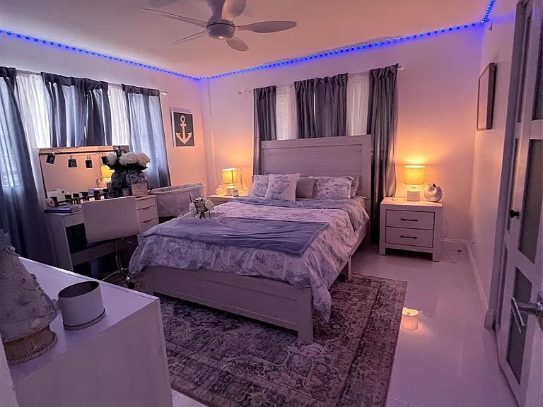 400 Golden Isles Dr #20 — Photo 11