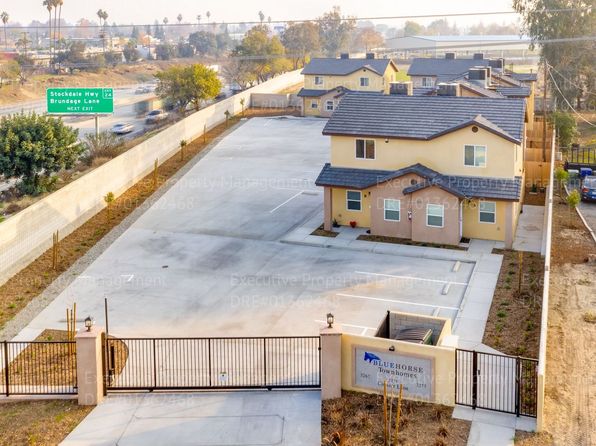 3267 Chester Ln