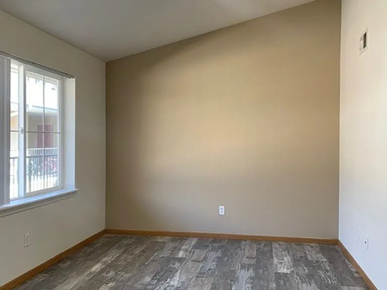 Atrium Suites - 2 BR/2 BA & 3 BR/3 BA — Photo 8