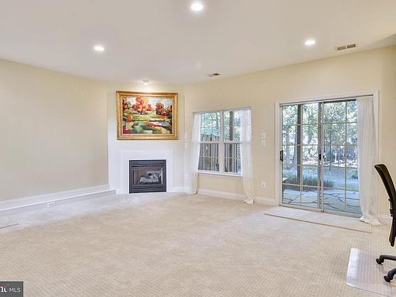 3rd image of 2106 Capstone Cir