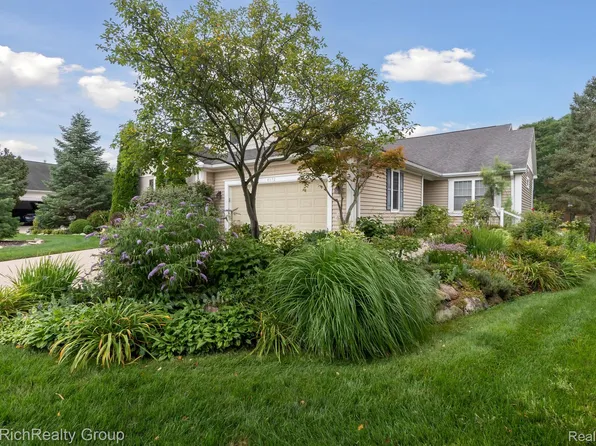 4172 Hamlet Cv #14, Bath, MI 48808