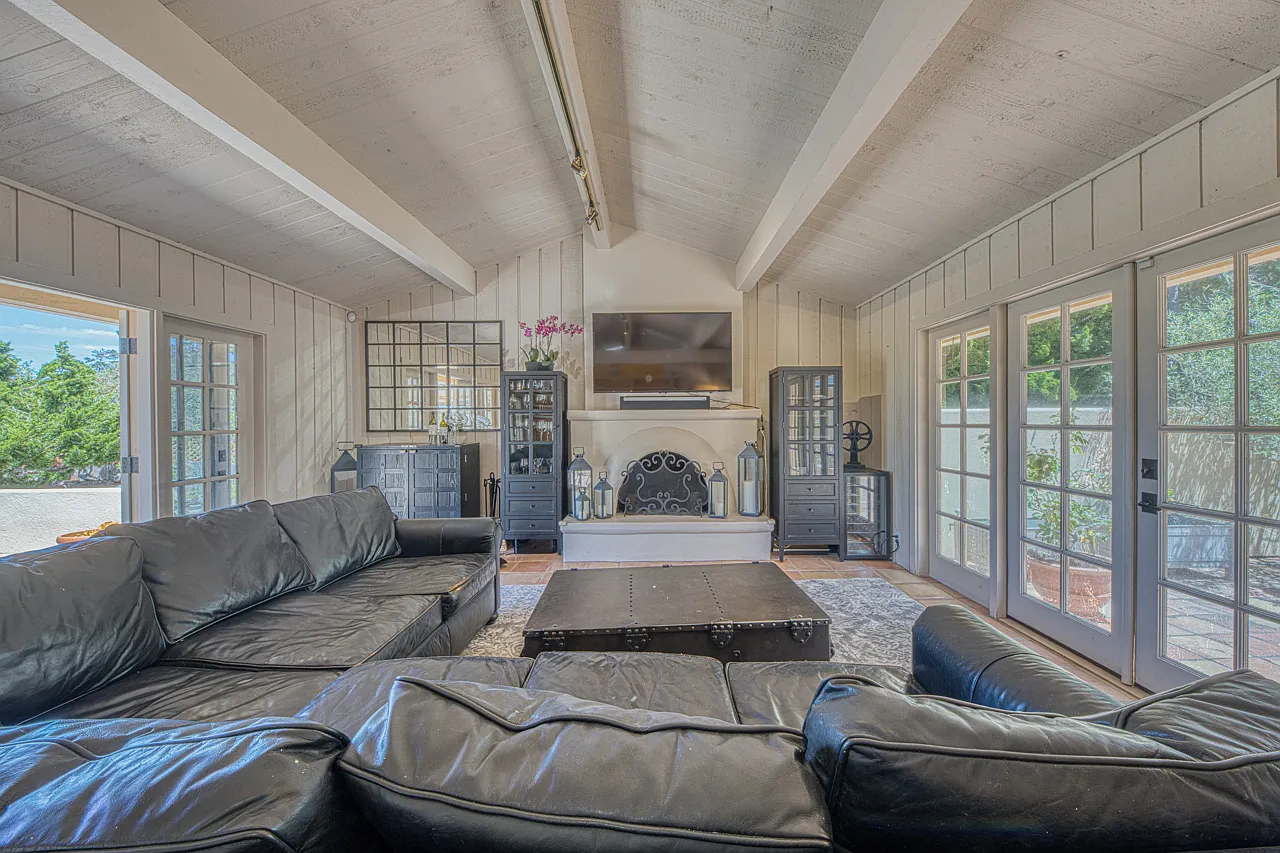 Colton Rd, Pebble Beach — Photo 2