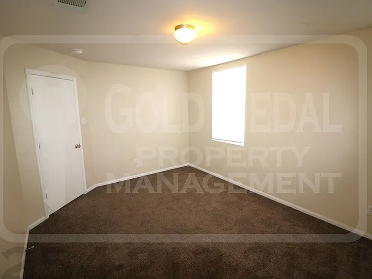 505 Perseus Dr — Photo 21