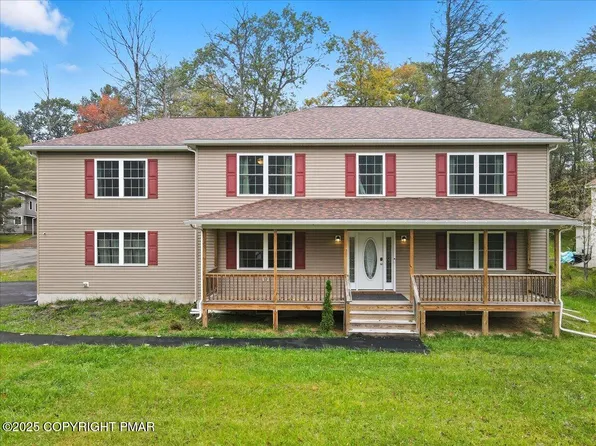 5258 Iroquois St, Tobyhanna, PA 18466