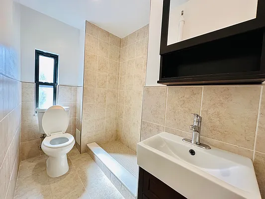 Rented by DeSimone Real Estate | media 15