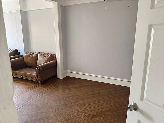 3rd image of 23 Kenilworth Pl