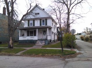 216 6th St, Fairport Harbor, OH 44077