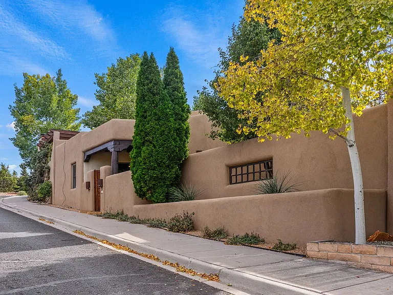 23 Centaurus Ranch Rd — Photo 1
