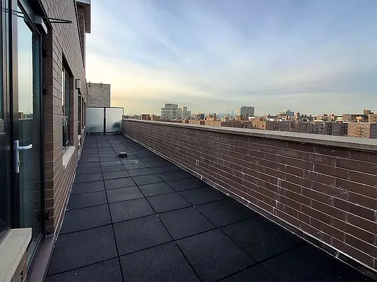 Rented by Yunan LLC | media 29