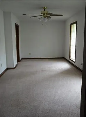 214 Darwin Dr — Photo 5