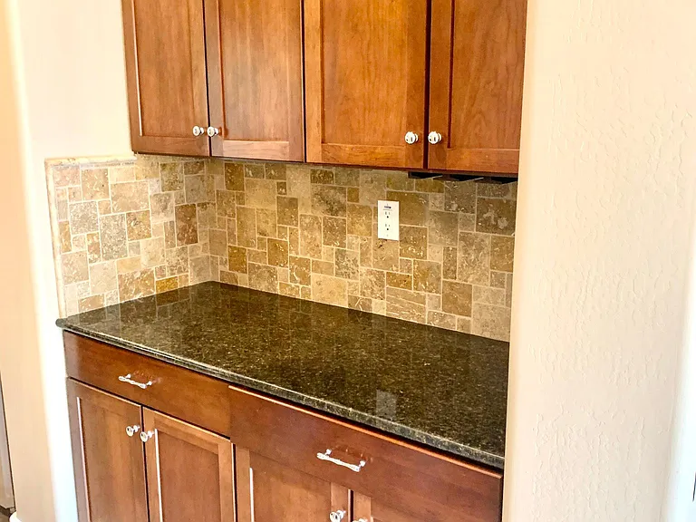 3927 E Rockingham Rd — Photo 14
