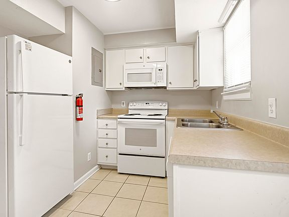 5th image of 2107 Rondo St APT 201