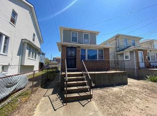 212 Beach 27 St, Far Rockaway, NY 11691