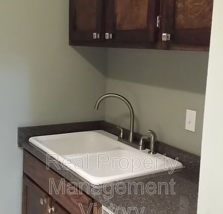 3rd image of 1171 16th Ave S APT L
