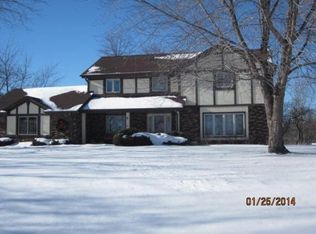 21880 W Tolbert Dr, New Berlin, WI 53146