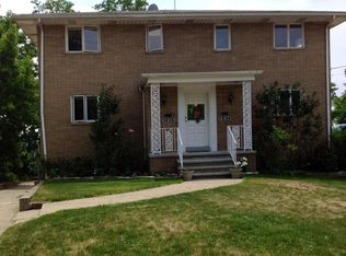 5024 Willowbrook Dr, Cuyahoga Heights, OH 44125