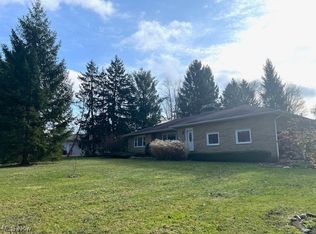 7711 Dines Rd, Novelty, OH 44072