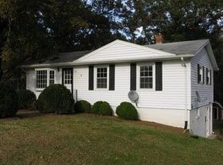 616 Truslow Rd, Fredericksburg, VA 22406