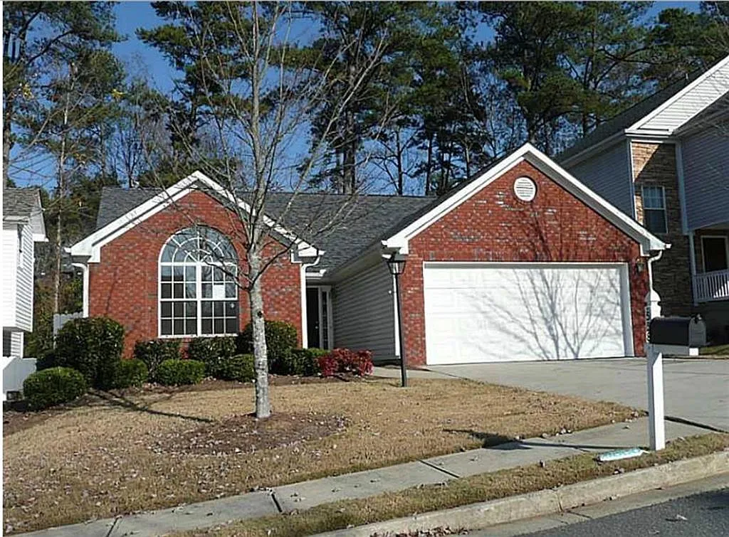 3 bed, 2.0 bath, 1542 sqft, $2,200 — Photo 1