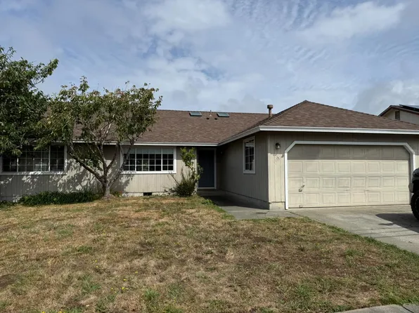 1060 Coach Way, McKinleyville, CA 95519