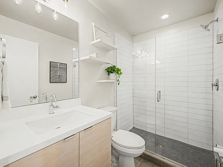 3437 W 63rd Pl — Photo 13