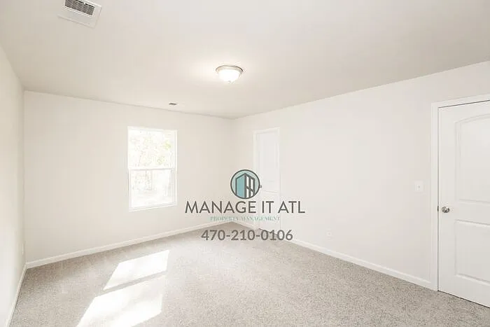 750 Shallowford Rd — Photo 43