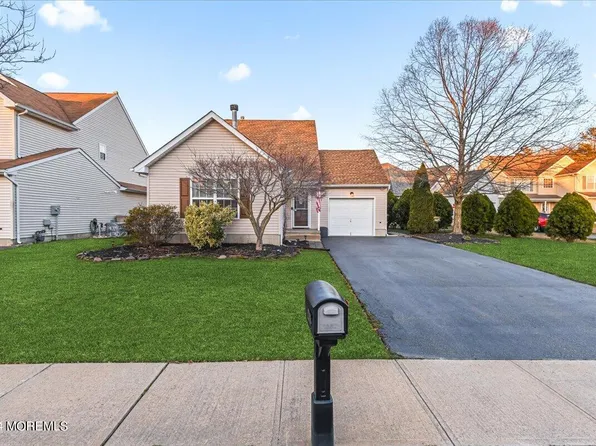 49 Marlin Court, Bayville, NJ 08721