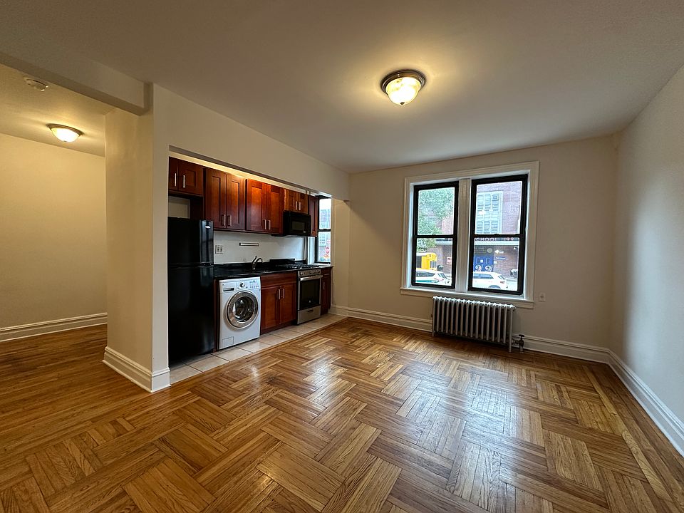 1st image of 4760 39th Pl APT 1E